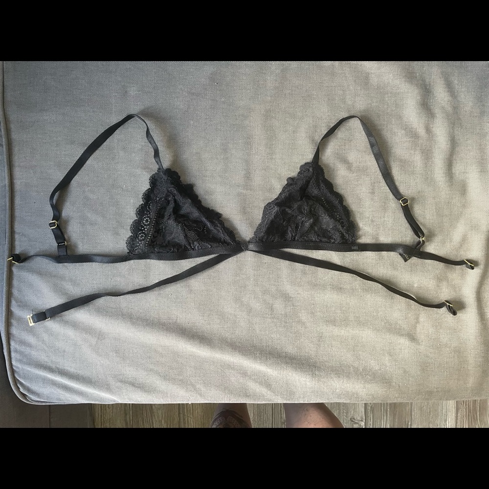NWOT Black Lace Strappy Bralette